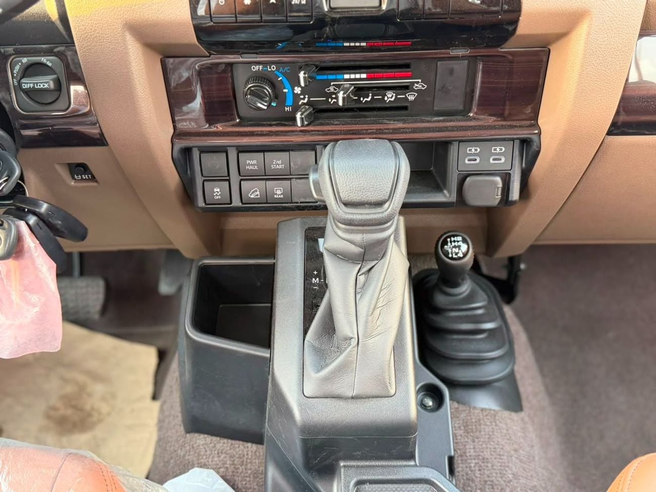 Toyota Land Cruiser 70 LC76 HT VXR