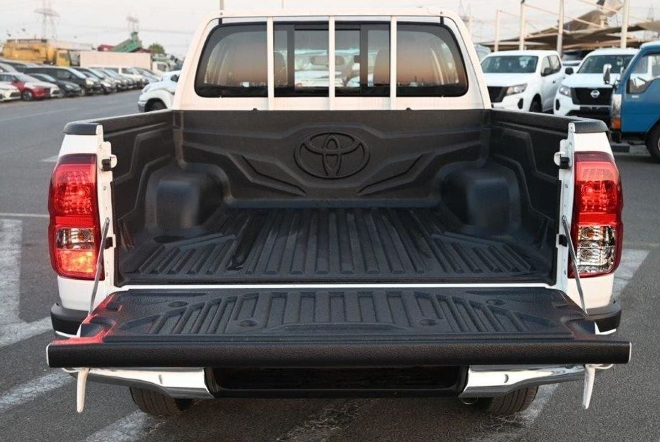 تويوتا هيلوكس Double Cab DLX 2.7L Petrol 4WD Automatic Transmission