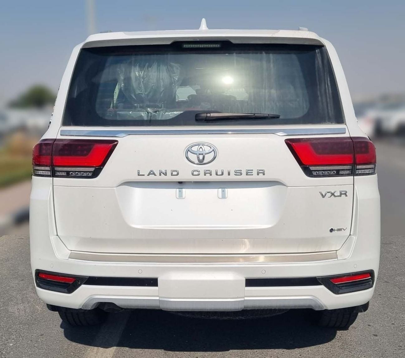 تويوتا لاند كروزر 3.5T VXR Hybrid