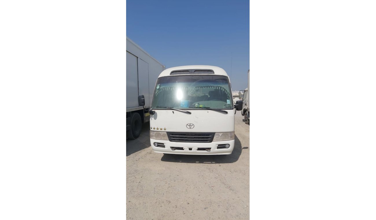 تويوتا كوستر Toyota coaster 30 seater bus Diesel, model:2005. Excellent condition