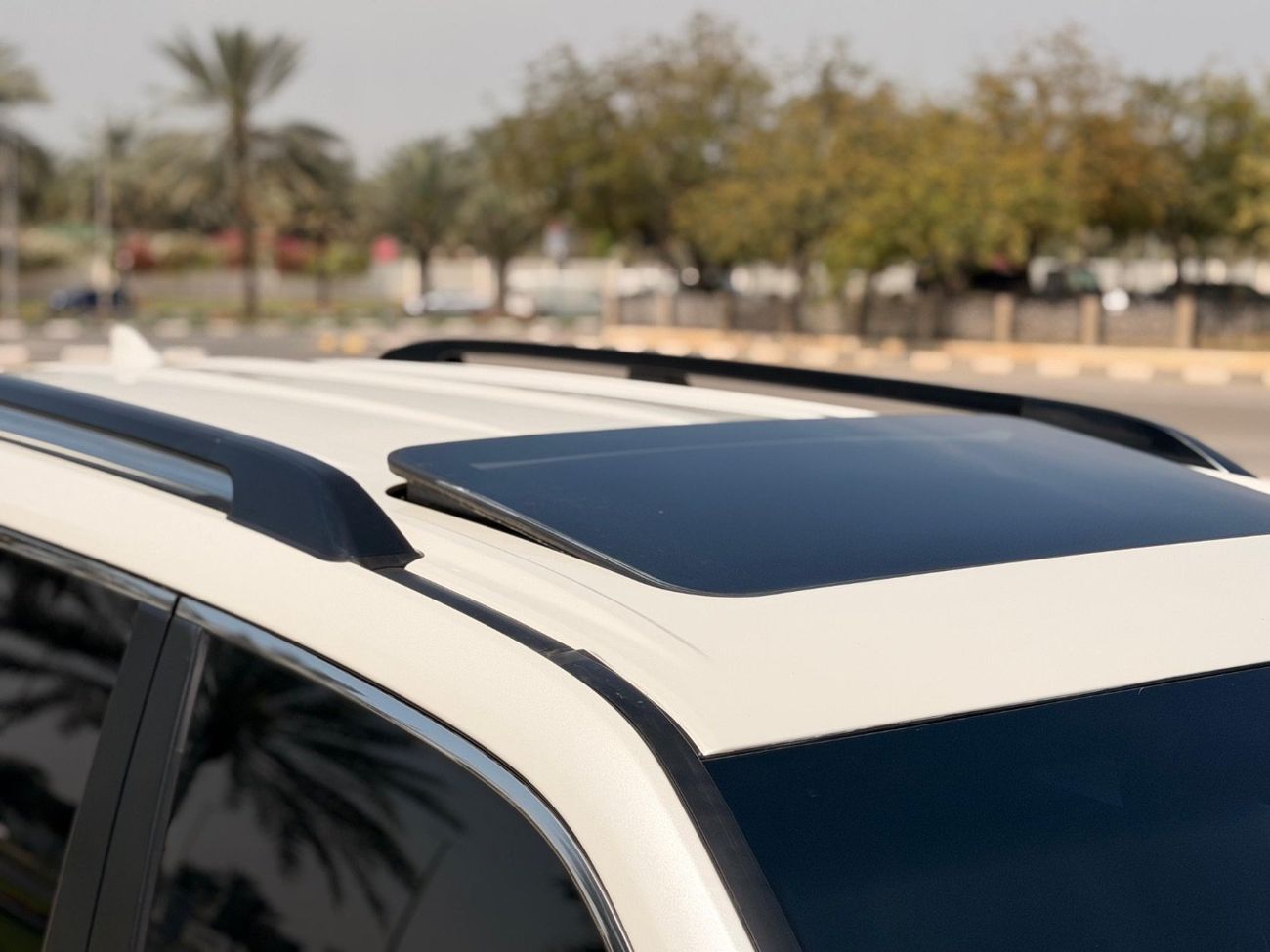 تويوتا لاند كروزر VX 3.3L