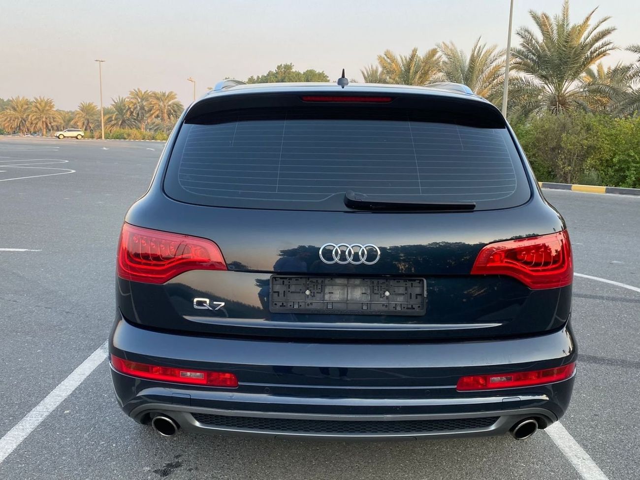 Audi Q7 TFSI quattro S-Line Audi Q7 S-LINE 2012 GCC Orginal Paint - Perfect Condition - Accident Free