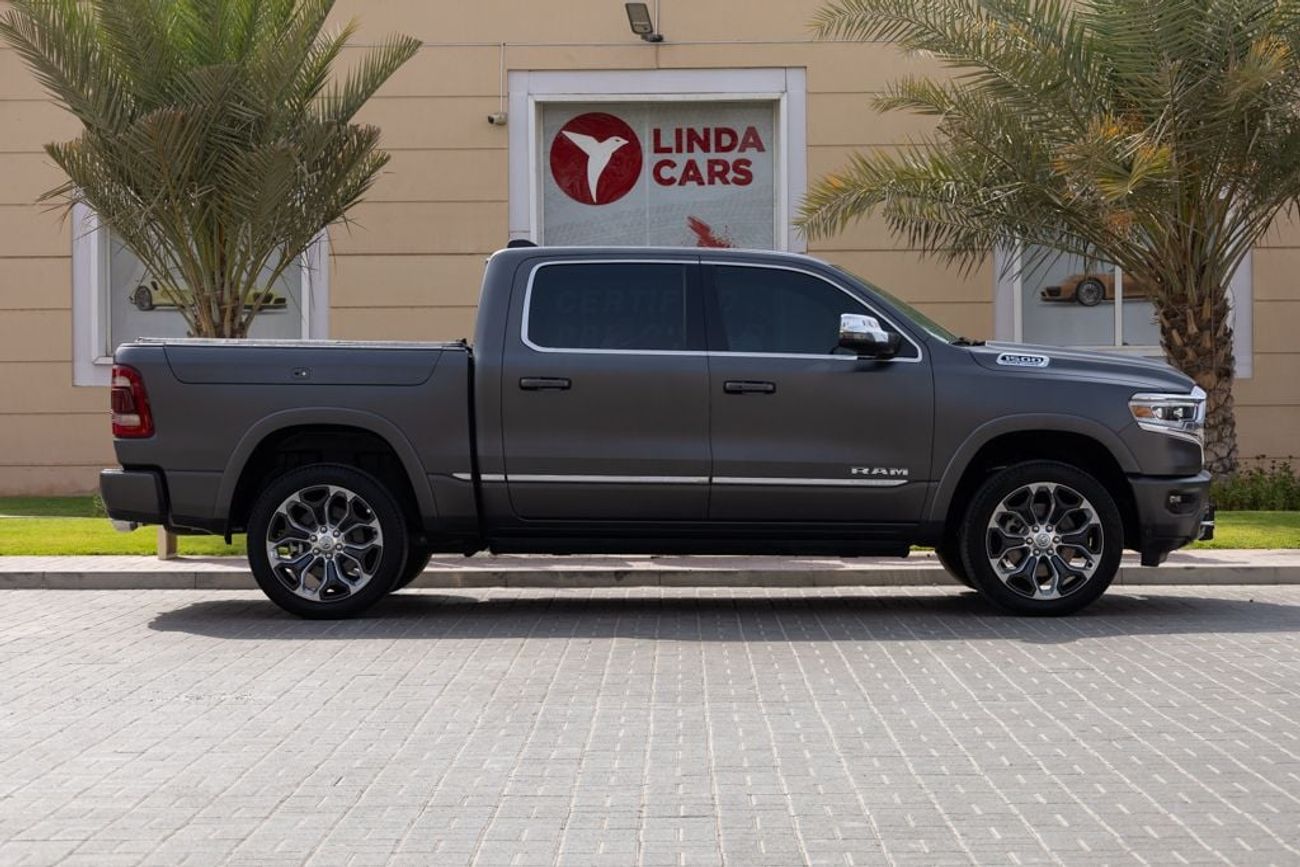 RAM 1500 Limited Crew Cab 5.7L