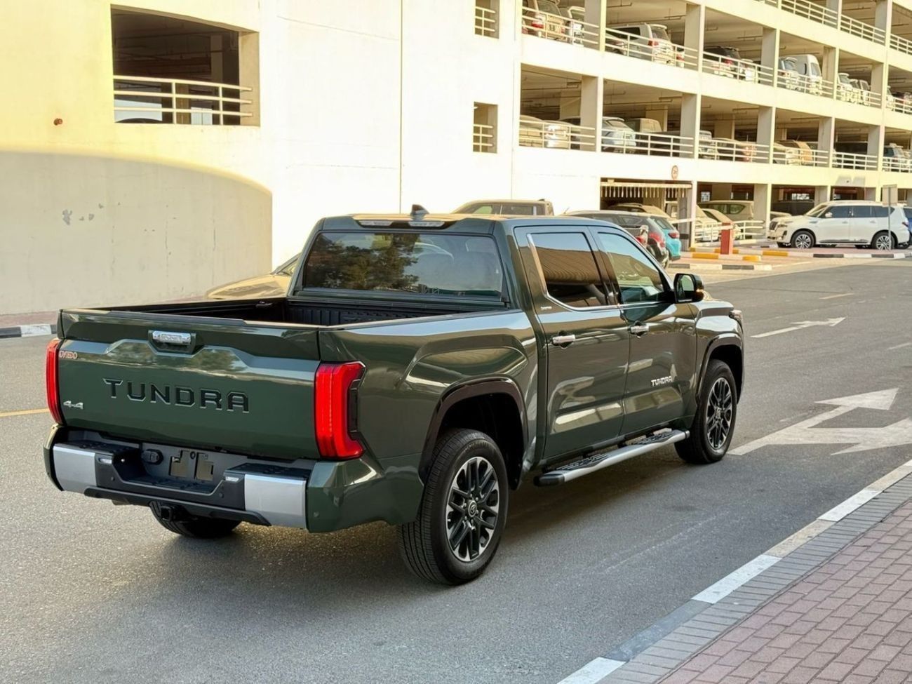 Toyota Tundra TOYOTA TUNDRA LIMITED| 3.5 TWIN TRUBO | FULL OPTION | PANORAMIC | UAE PASS | 4X4