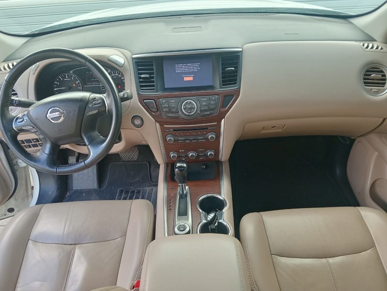 Nissan Pathfinder Midnight Edition 3.5L