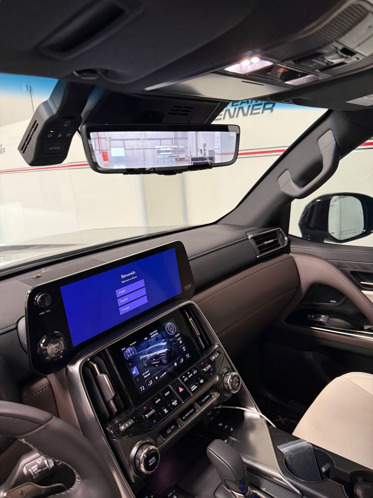 لكزس LX 700h LUXURY version US spec