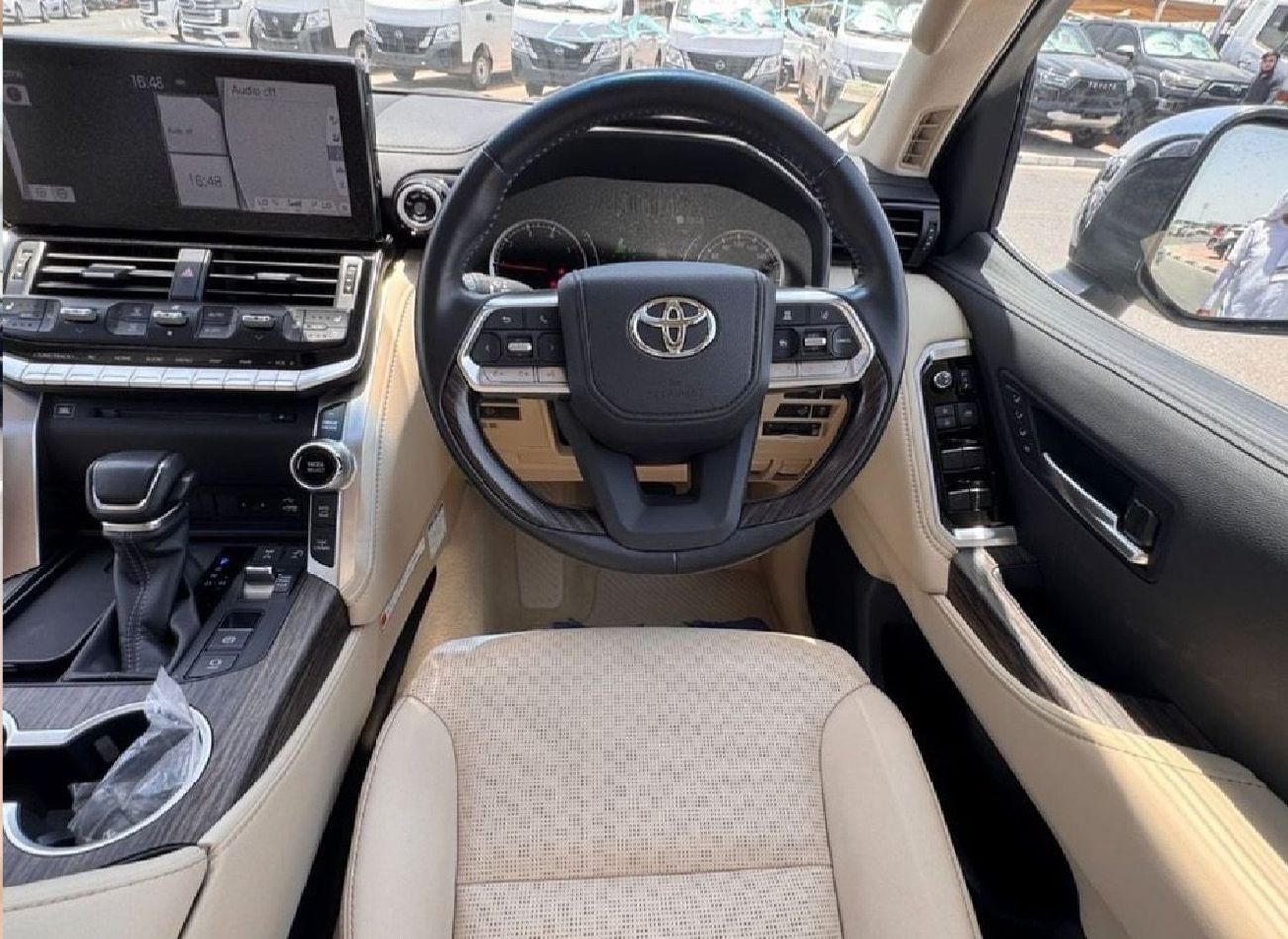 تويوتا لاند كروزر 2023 LC300 ZX Diesel Engine RHD 3.3L Twin Turbo Full Option