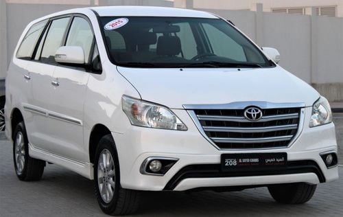 Toyota Innova Toyota Innova 2015 GCC number one, in excellent condition, without accidents, very clean from inside