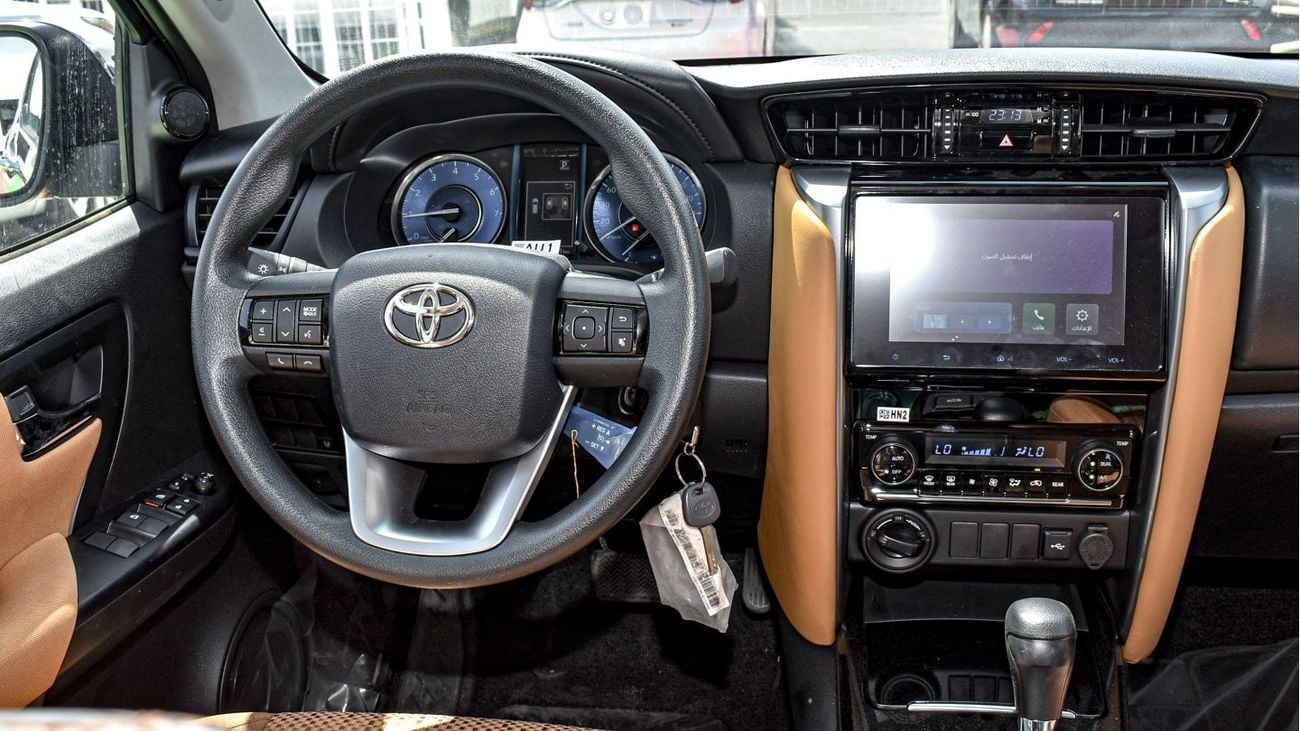 تويوتا فورتونر SR5 2.7L