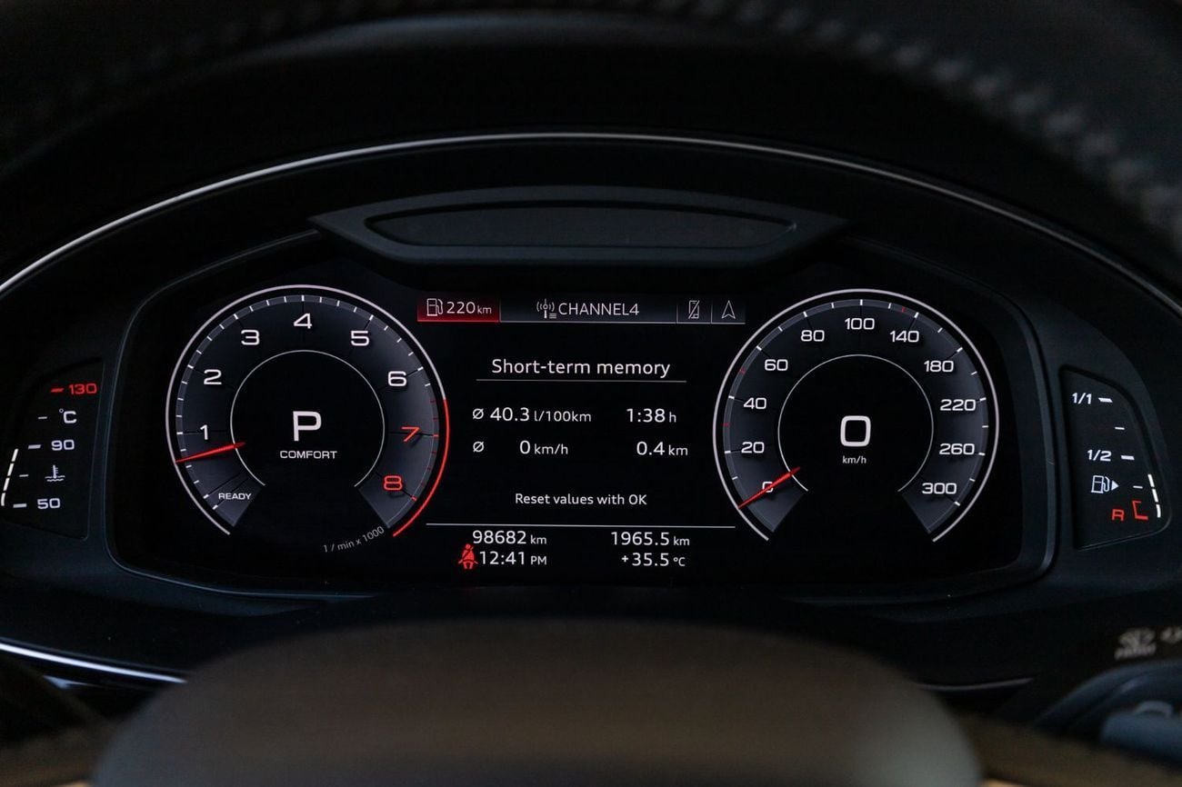 أودي Q8 55 TFSI quattro S-Line 3.0L (340 HP)