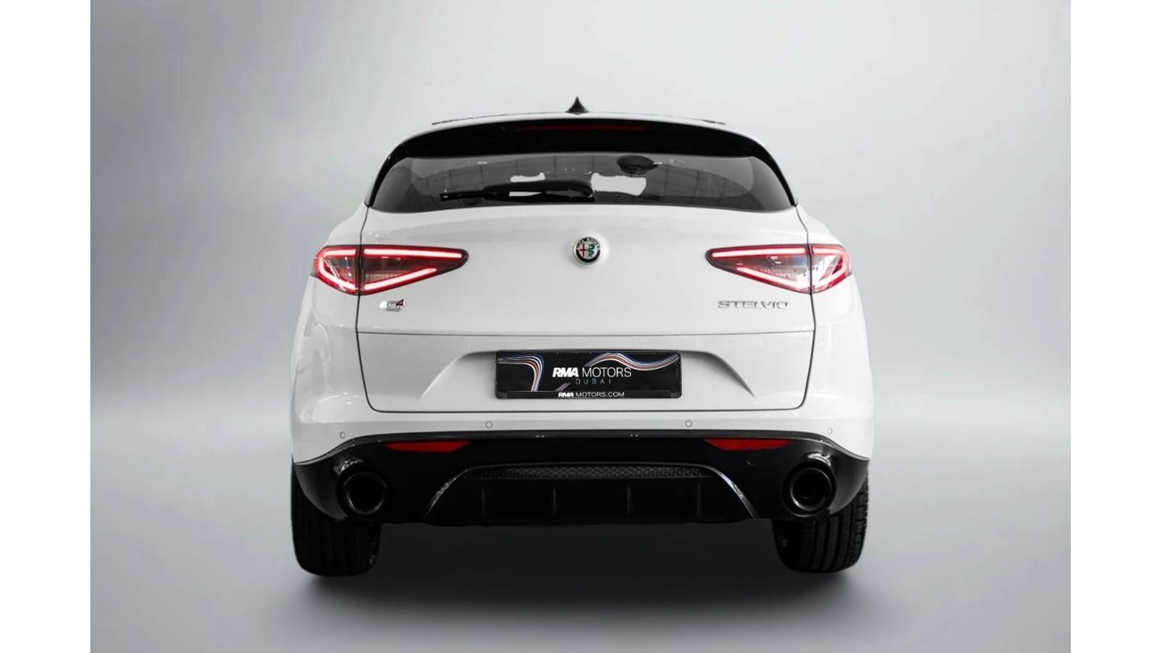 ألفا روميو ستيلفيو Veloce / Delivery Milage / 7 Year Alfa Romeo Warranty & 5 Year Service