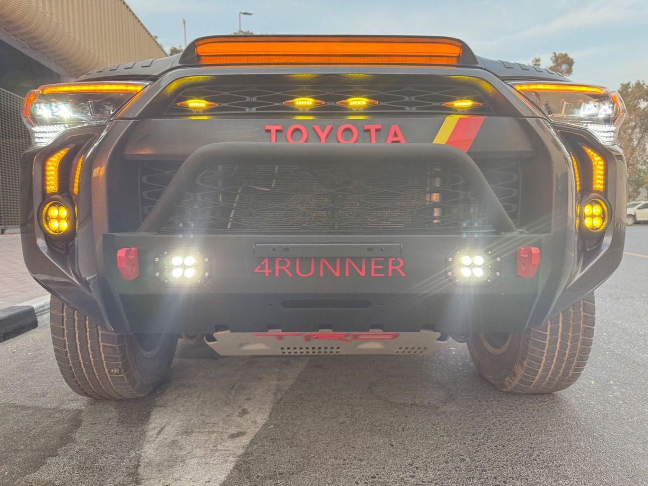 تويوتا Runner4 2017 SR5 PREMIUM SPORT 7 SEATER 4x4 USA SPEC