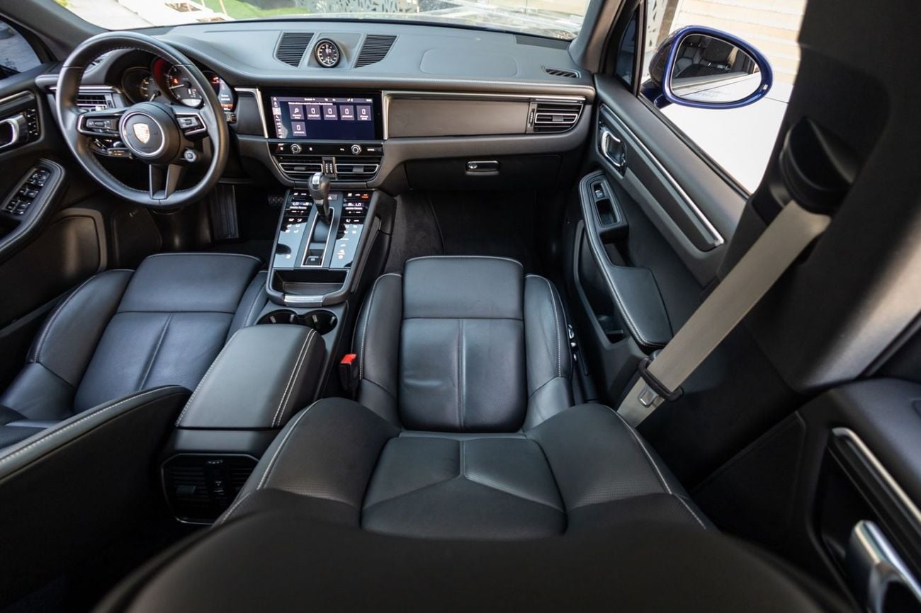 Porsche Macan STD (2.0L 4 Cyl Automatic Petrol SUV/Crossover All Wheel Drive 5 Seats 5 Door), миниатюра 16