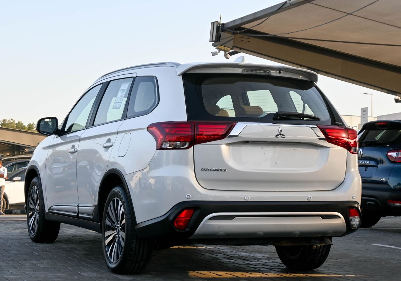 ميتسوبيشي آوتلاندر ميتسوبيشى أوتد لاندر- 2023- خليجى-4WD - 4V بدون حوادث - بمحرك 2.4 - بحاله ممتازه
