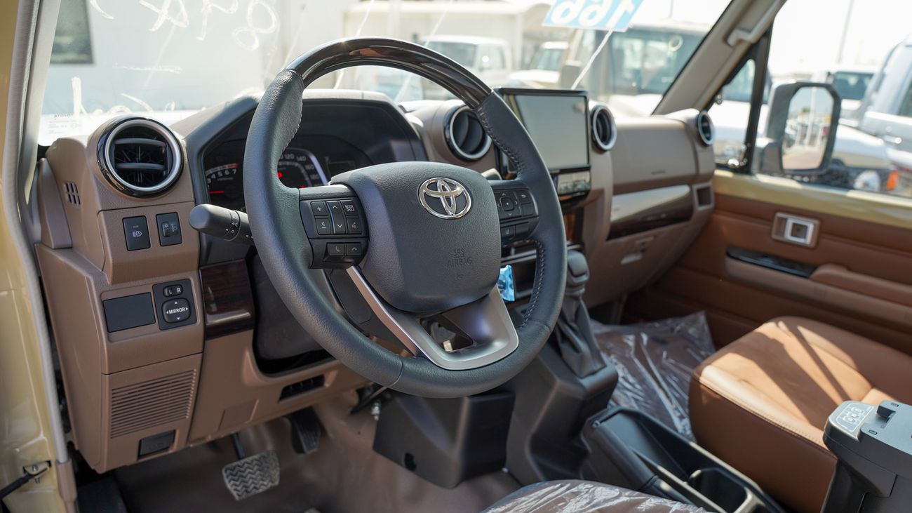 تويوتا لاند كروزر بيك آب