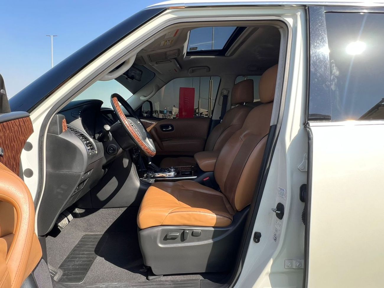 نيسان باترول LE Platinum 5.6L