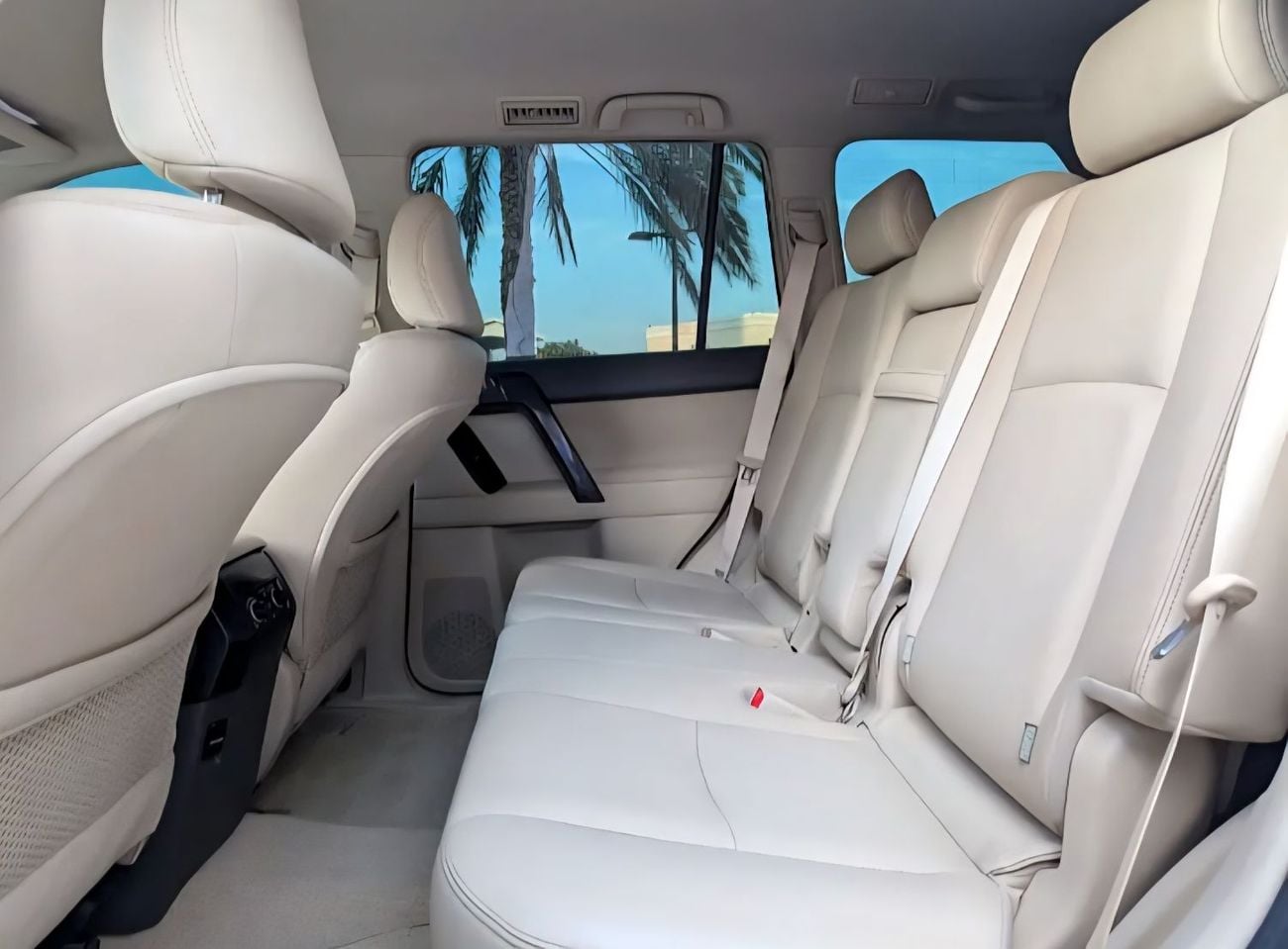 تويوتا برادو TXL LHD 4.0L V6 1GR petrol engine Automatic Gear 4WD 7 Seats 5 Doors