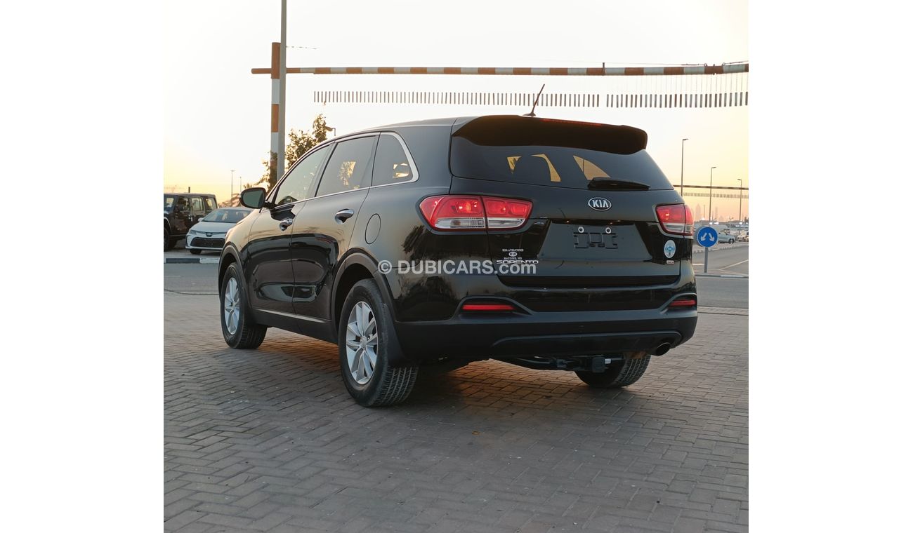 Kia Sorento V4, 2.4L, LEATHER SEATS / LOW MILEAGE   (LOT # 299872)