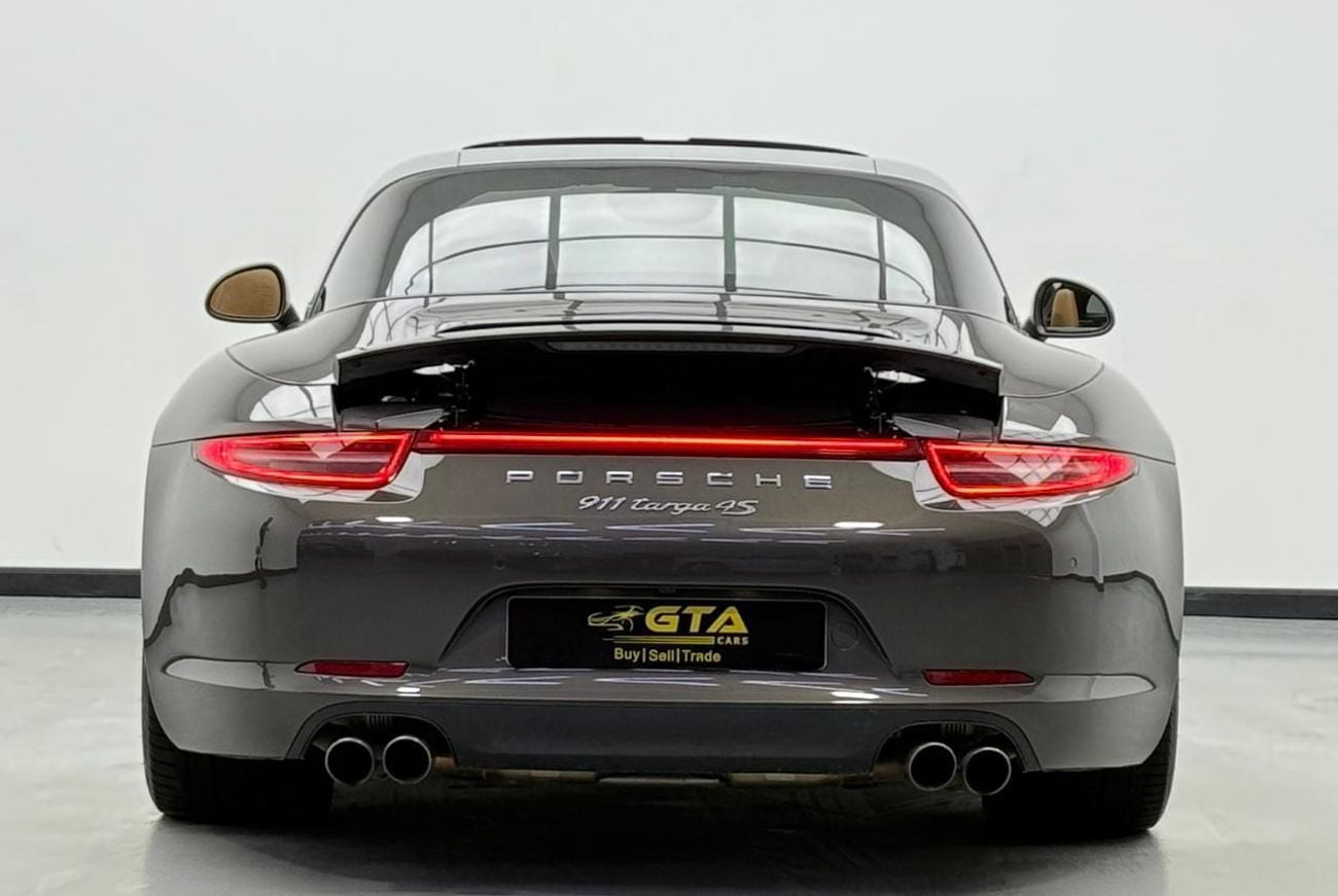 بورش 911 Targa 4S 3.8L 2015 Porsche 911 Targa 4S ,Porsche Service History ,Excellent Condition ,GCC