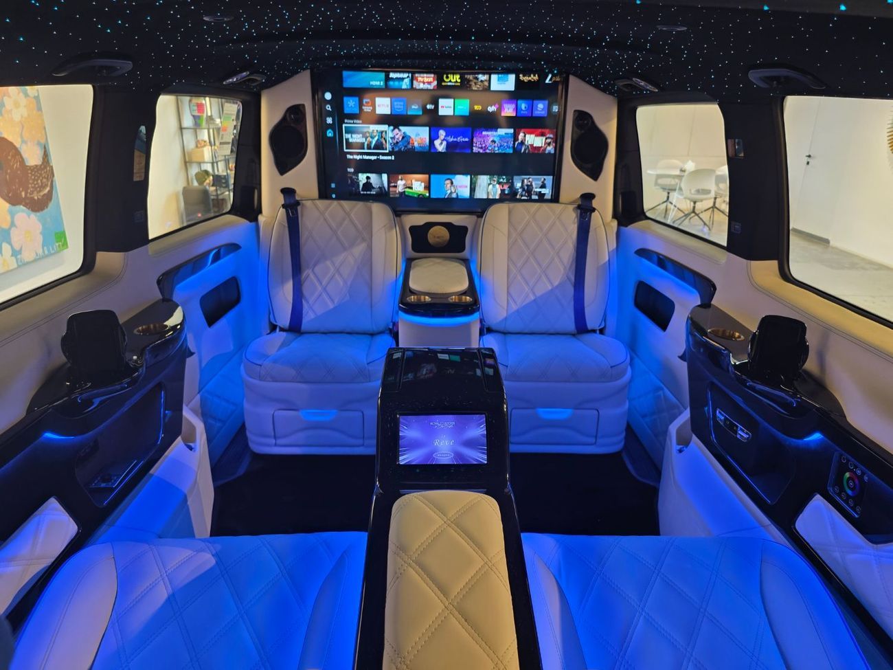 مرسيدس بنز V 300 2026 “LE REVE” – Handcrafted by ROYAL CUSTOMS in Dubai (5 Year Warranty)