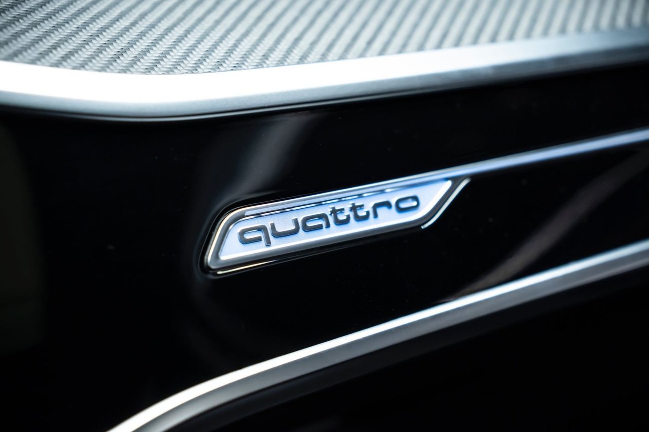 Audi RS6 quattro 4.0L