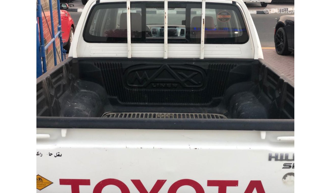 Toyota Hilux 2.7L Petrol, Alloy Rims 17'', Power Locks, Power Windows, CODE-6430