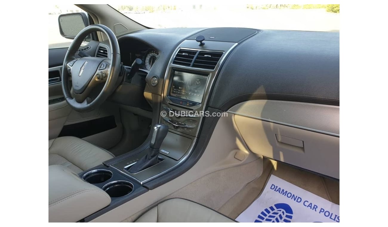 Lincoln MKX Luxury LINCOLN MKX 2014 GCC PERFECT CONDITION - FULL SERVICE HISTORY AVAILABLE - LOW MILEAGE