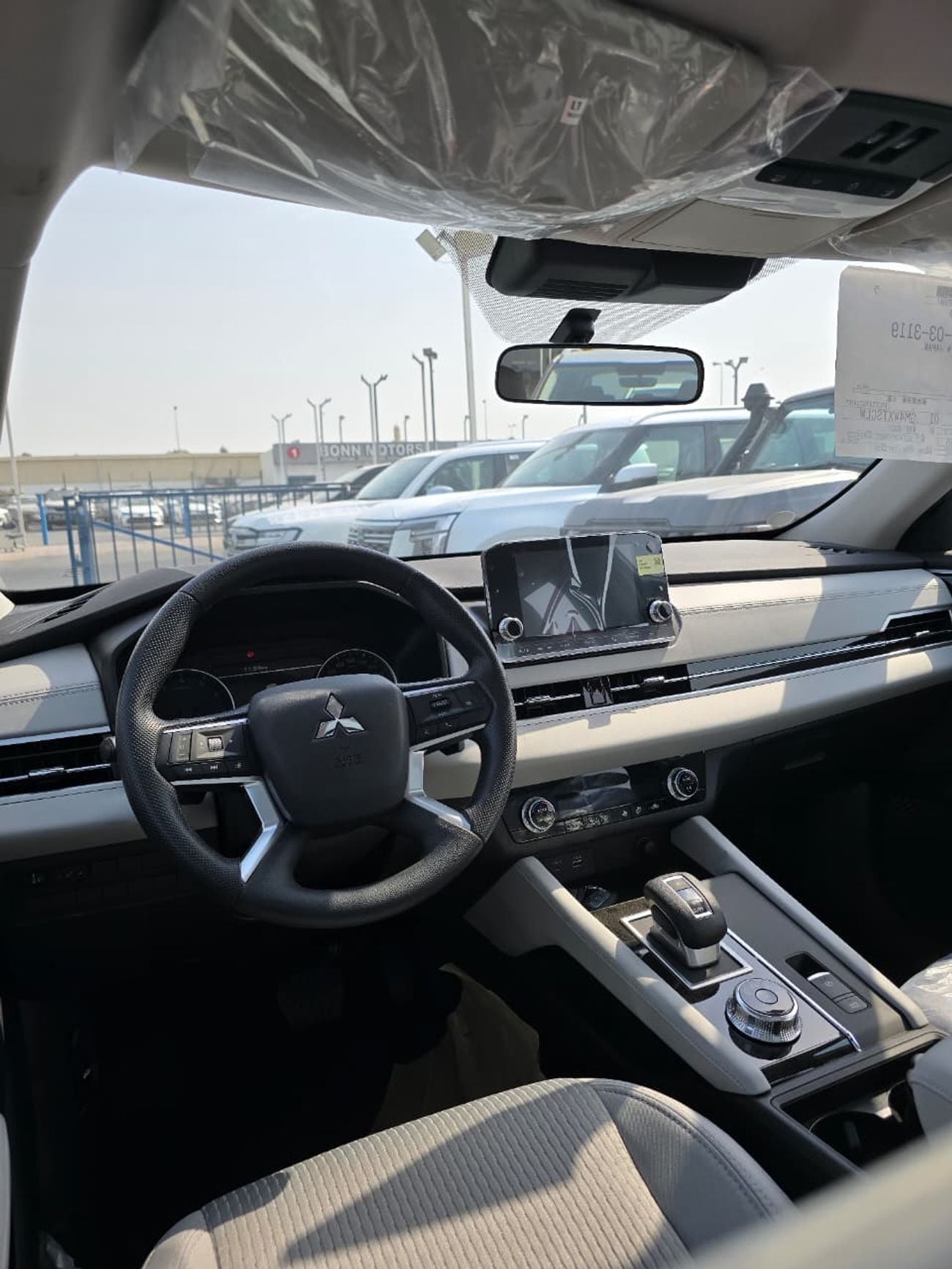 ميتسوبيشي آوتلاندر M-LINE 2.5L 2026