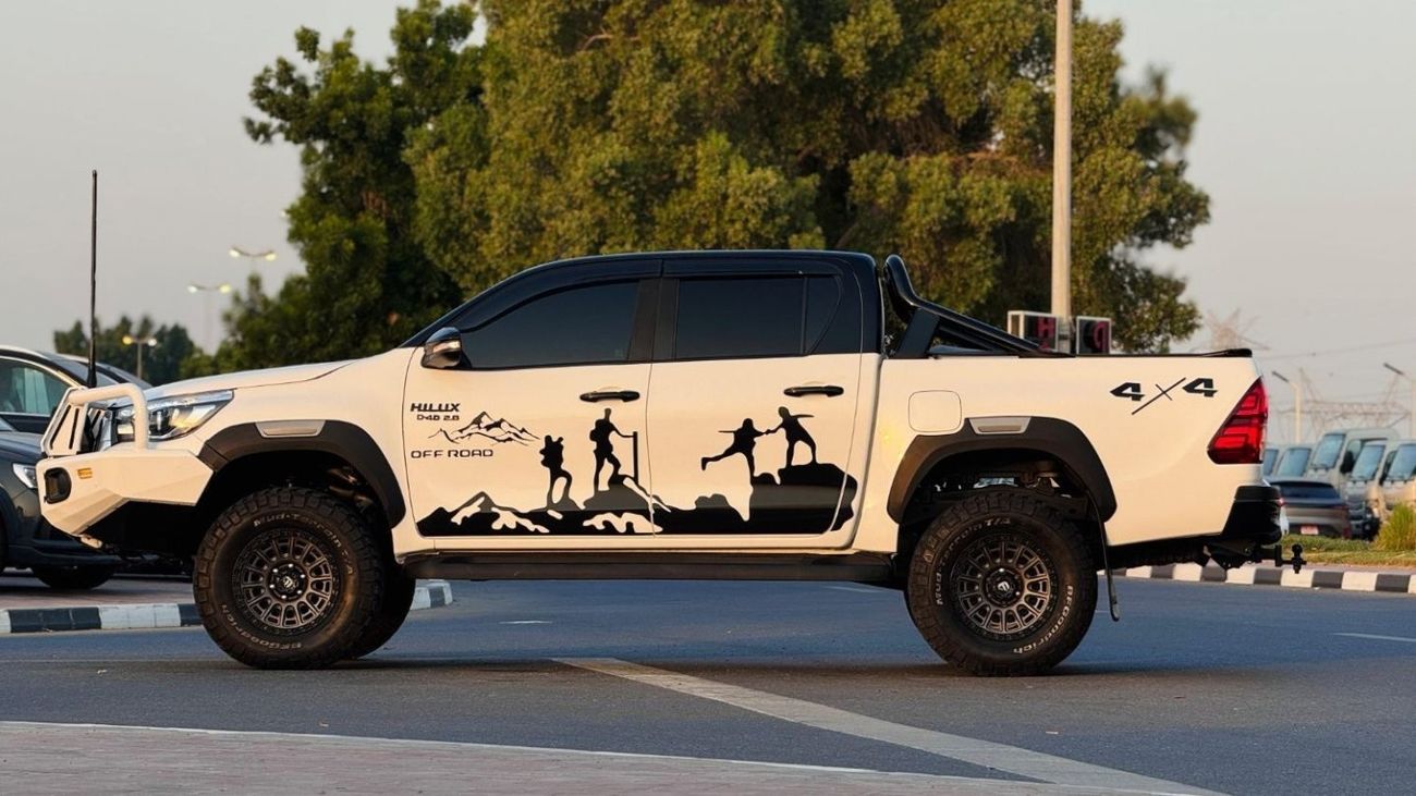 Toyota Hilux DOUBLE CABIN | PREMIUM BULL BAR WITH LED LIGHTS | 2019 | RHD | 2.8L DIESEL ENGINE | AIR SNORKEL