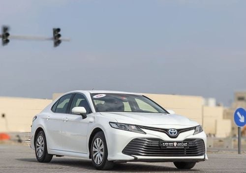 تويوتا كامري LE 2.5L (176 HP) Toyota Camry 2020 GCC  Hybrid, original paint without accident, in excellent condit
