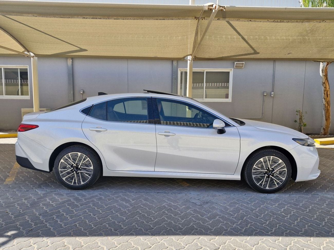 تويوتا كامري 2026 CAMRY GLE 2.5L FULL RADAR PANAROMIC DUAL PWR SEAT GCC BRAND NEW 0KM