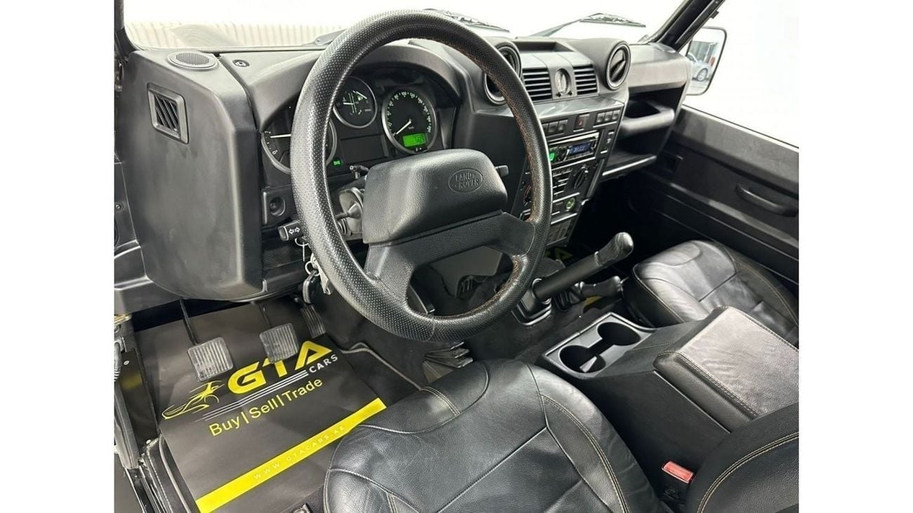 Land Rover Defender 2013 Land Rover Defender 110SX LXV Manual Transmission, Full Service History, GCC