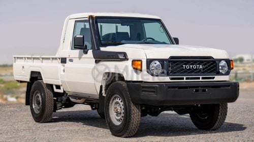 Toyota Land Cruiser Pickup 70 LX TOYOTA LAND CRUISER 79SC