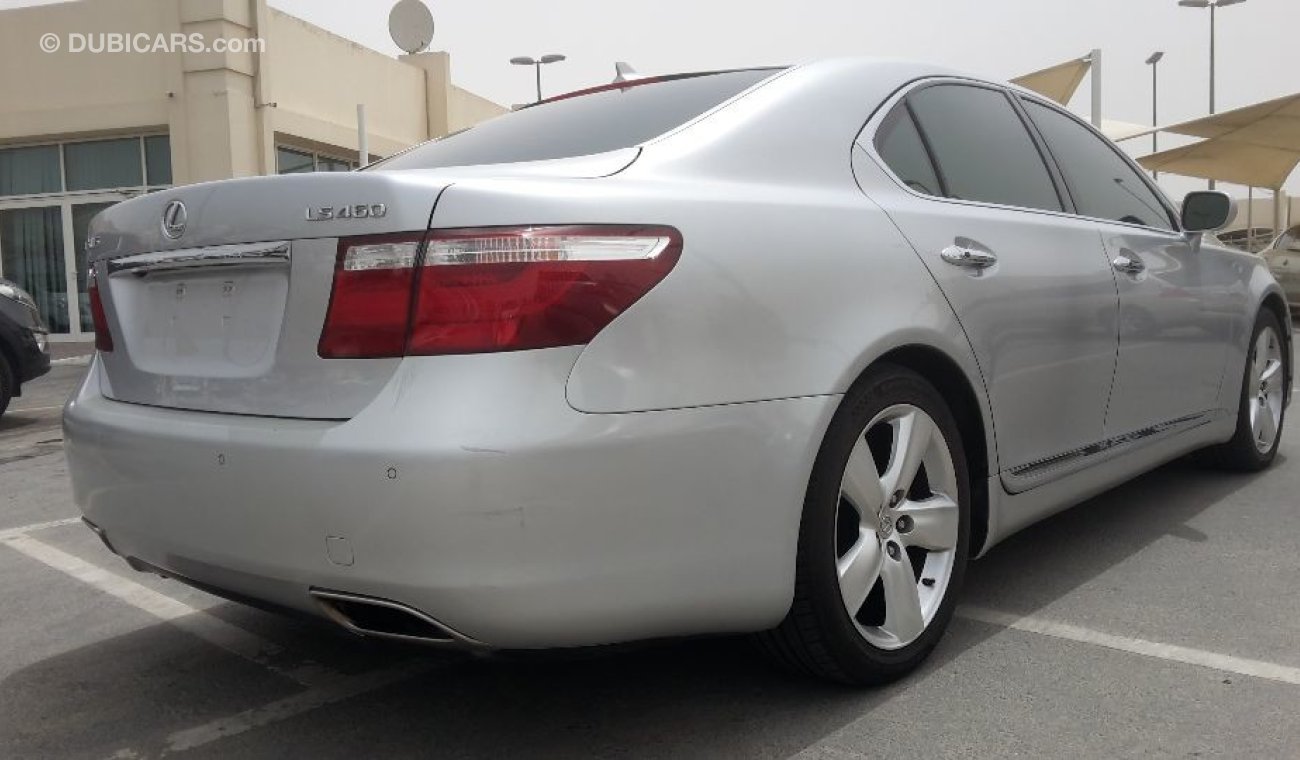 Lexus LS460