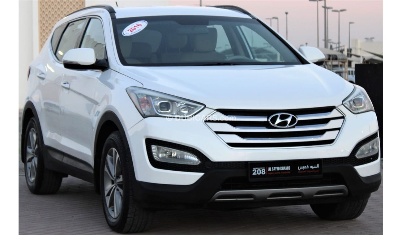 هيونداي سانتا في هيونداي سانتافي 2016 خليجي رقم 2 بحالة ممتازة بدون حوادث نظيفه جدا من الداخل والخارج