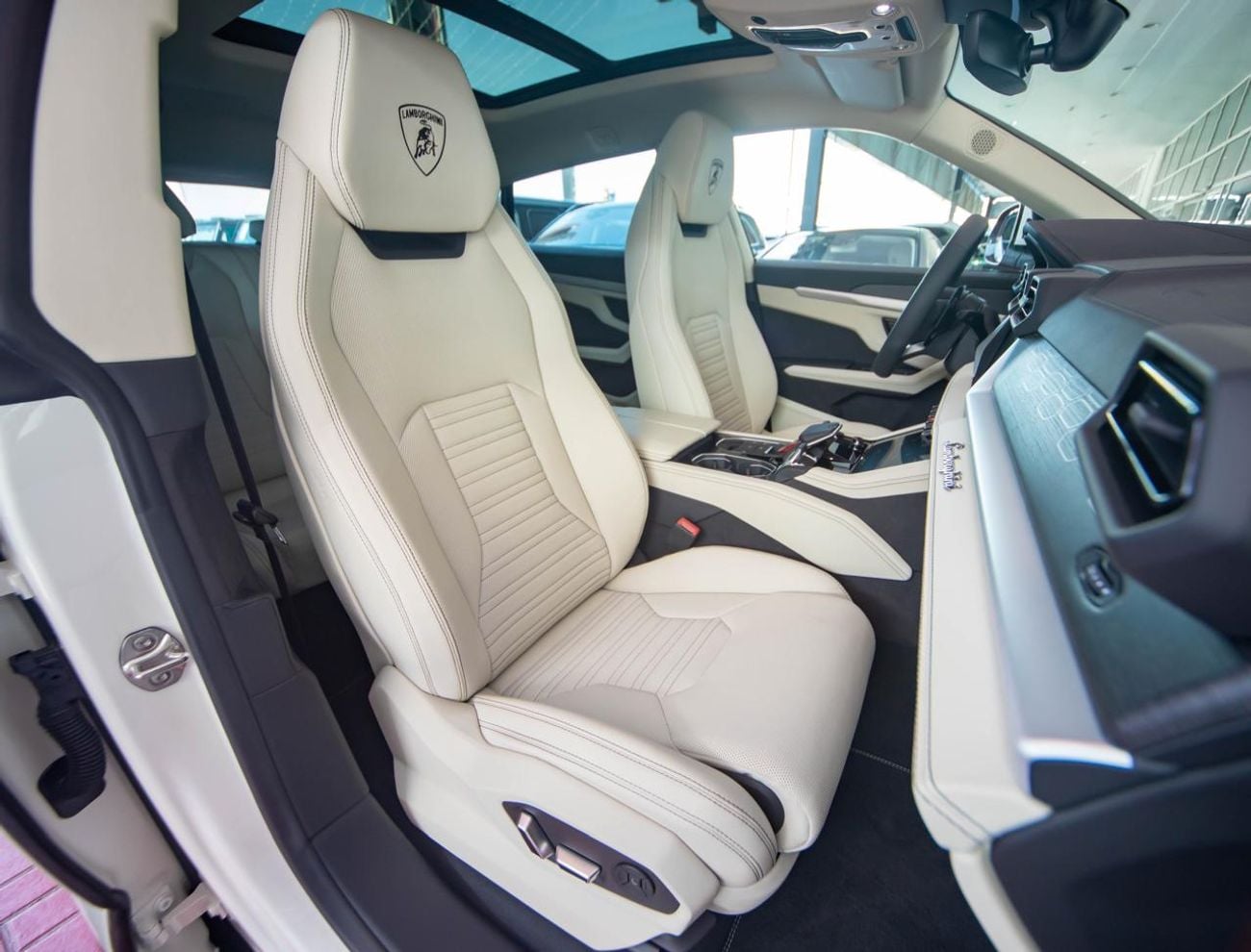 Lamborghini Urus Lamborghini Urus SE | 2025 | 1,200km