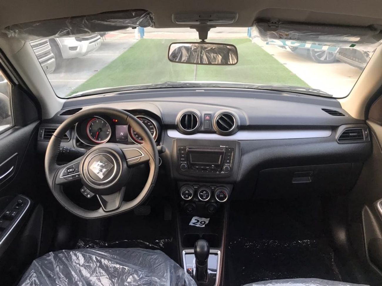 Suzuki Swift Suzuki Swift 1.2 engine white color interior black