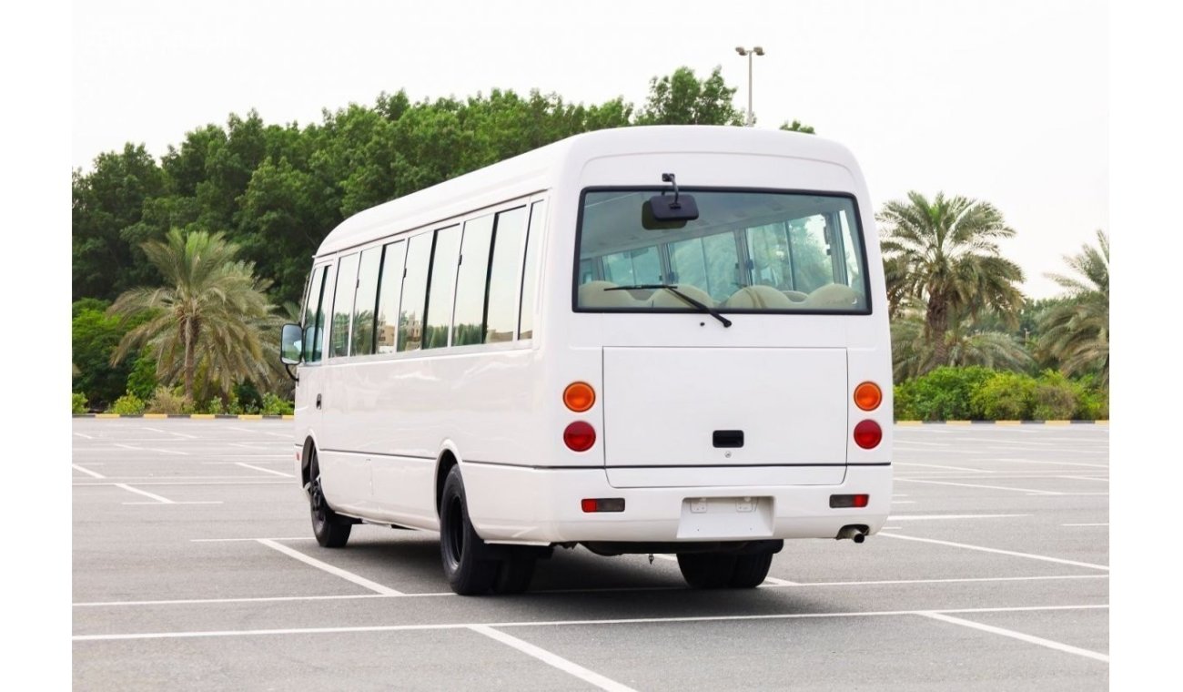 ميتسوبيشي روزا 26 Seater - MY2008- M/T Diesel 4.2L - Like New Condition - GCC Specs - Book Now