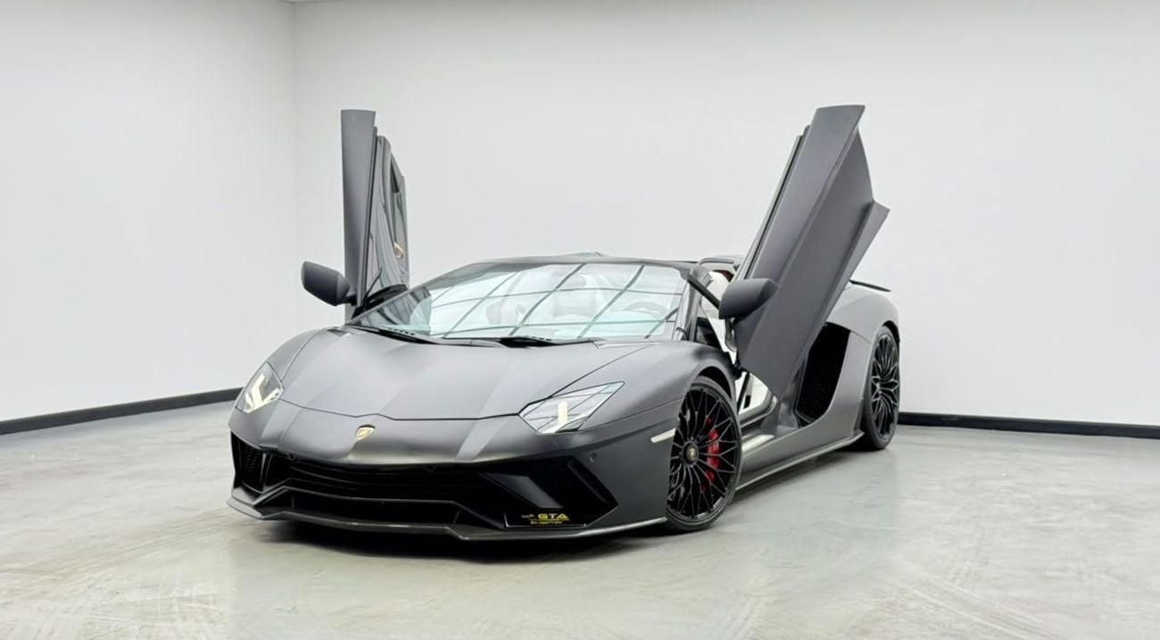 Lamborghini Aventador LP 750 S ROADSTER 2018 Lamborghini Aventador S, Full Service History, Japanese Specs.