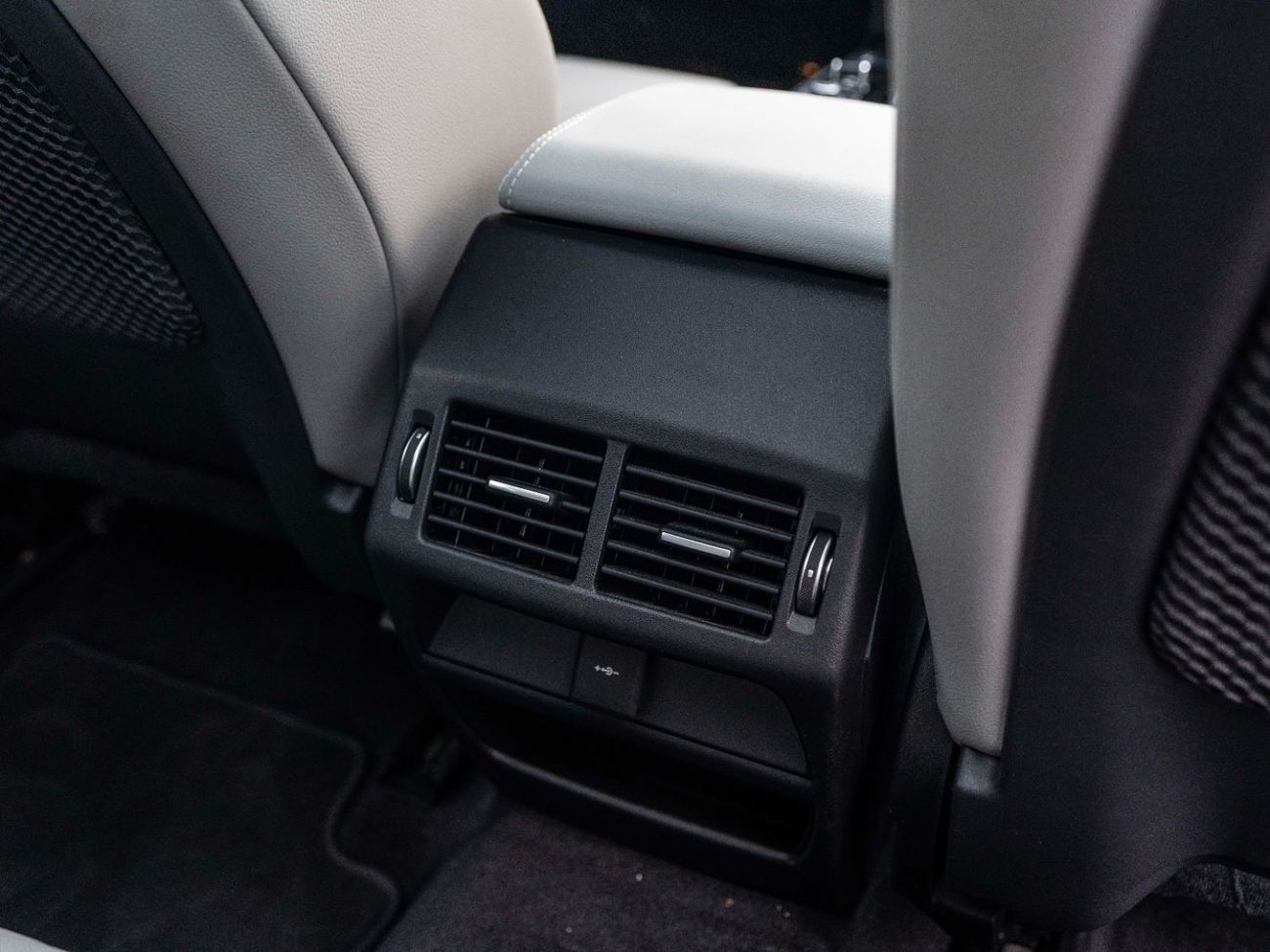 Jaguar E Pace R-Dynamic SE 2.0L