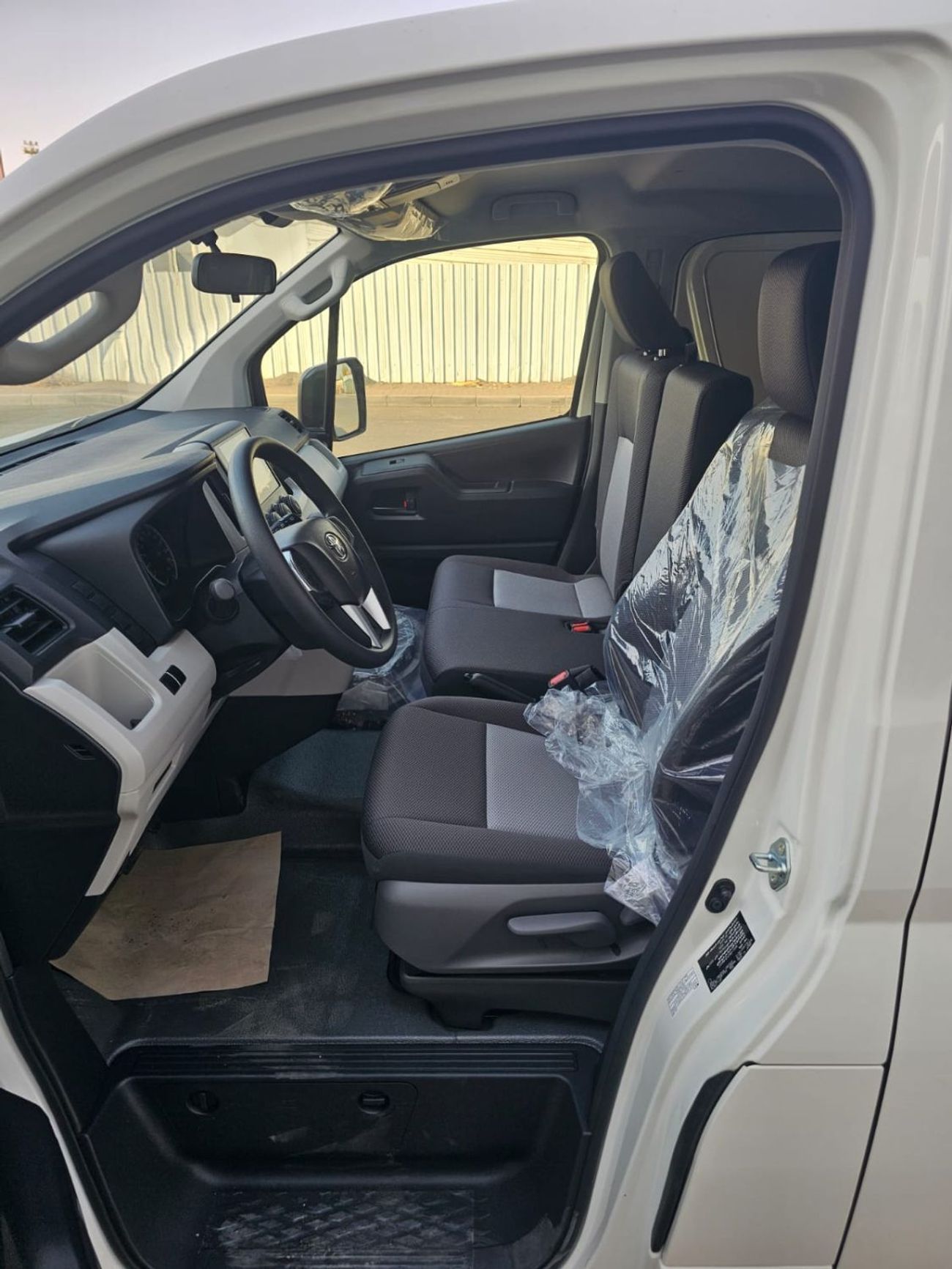 Toyota Hiace HIACE VAN 2026 LOW ROOF CARCO V6 3.5