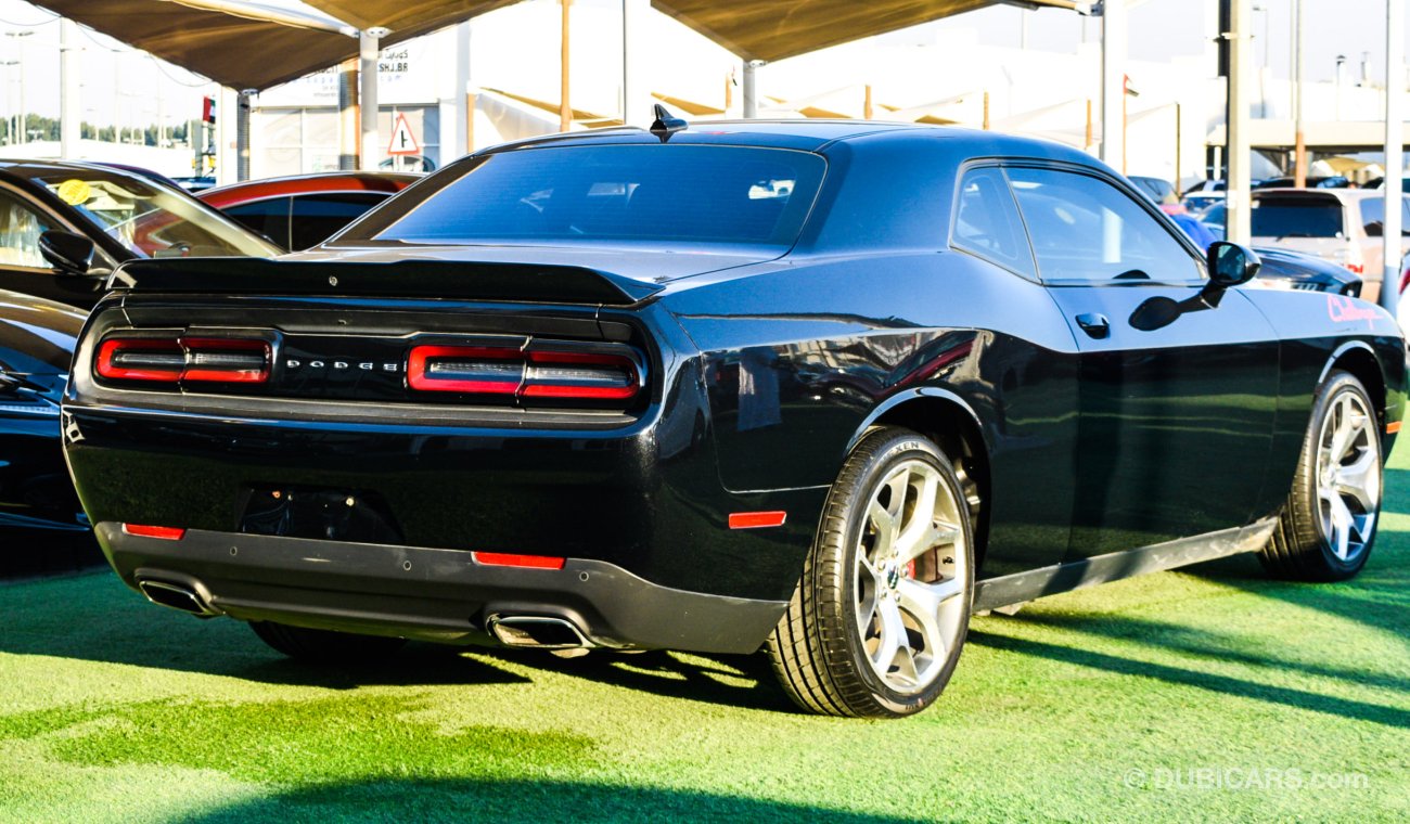 Dodge Challenger