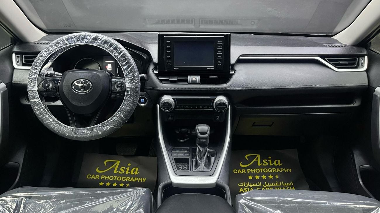 تويوتا راف ٤ XLE Full option