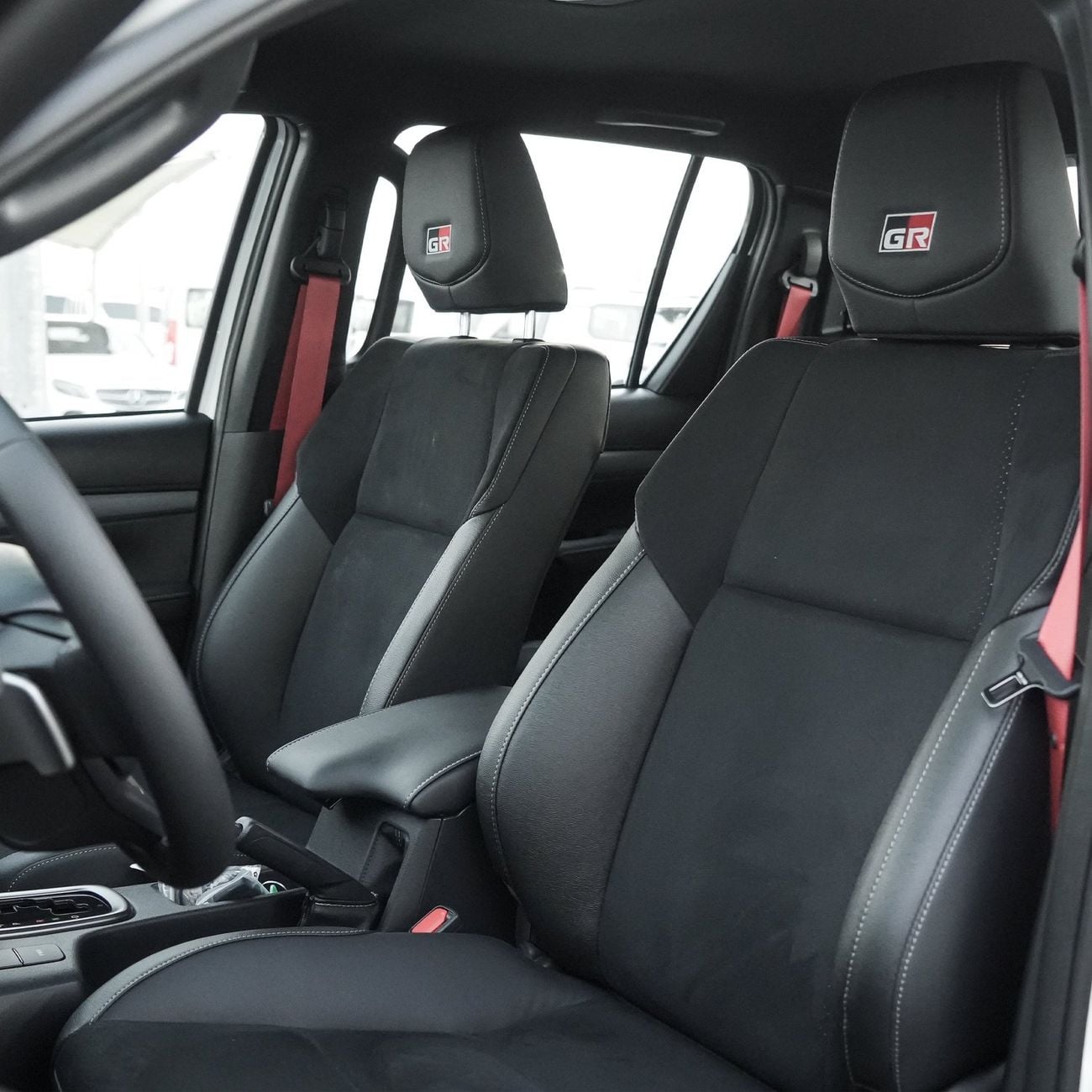 تويوتا هيلوكس Hilux GR 4.0 2025