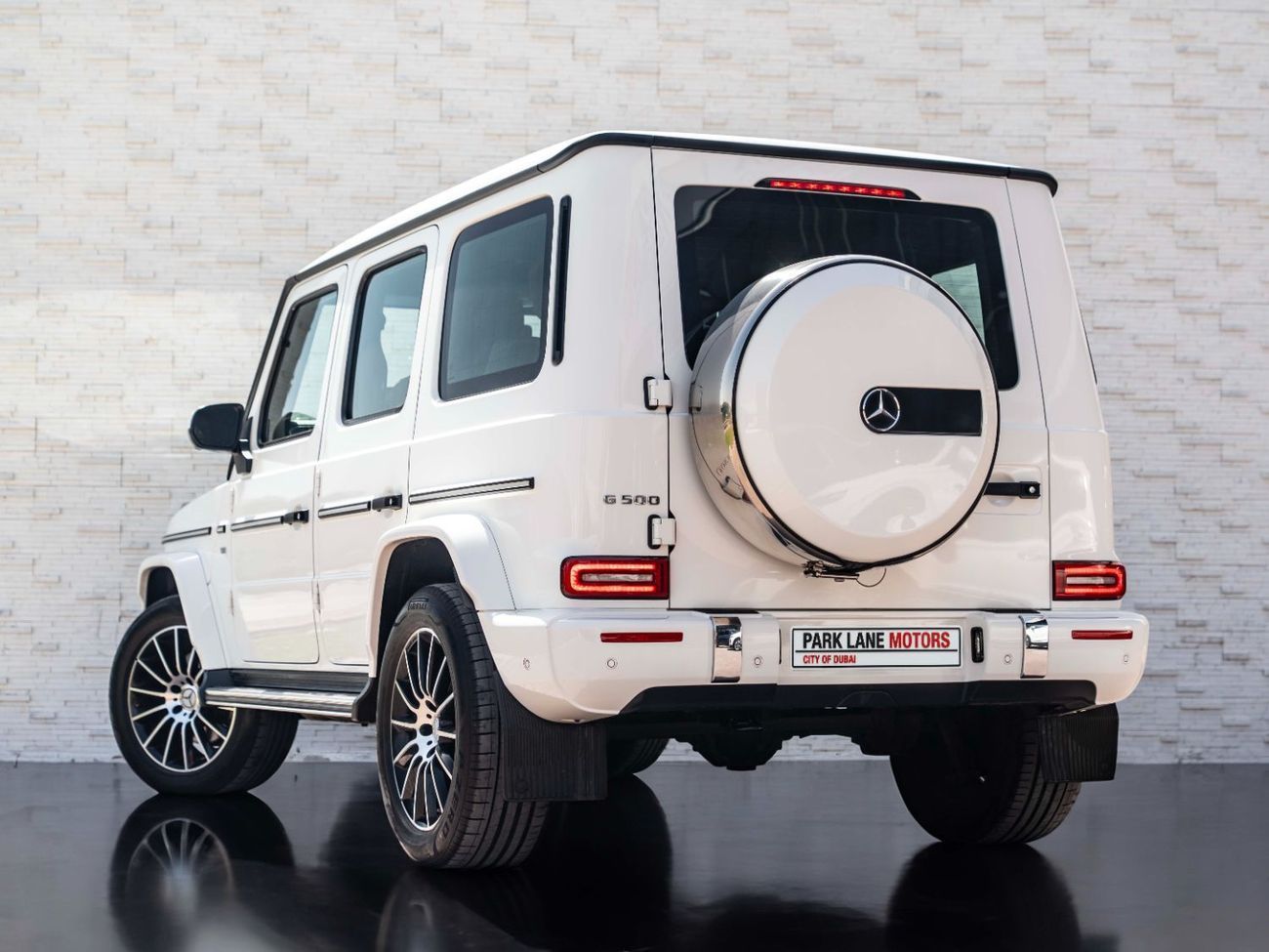 Mercedes-Benz G 500 Std 4.0L (422 HP)