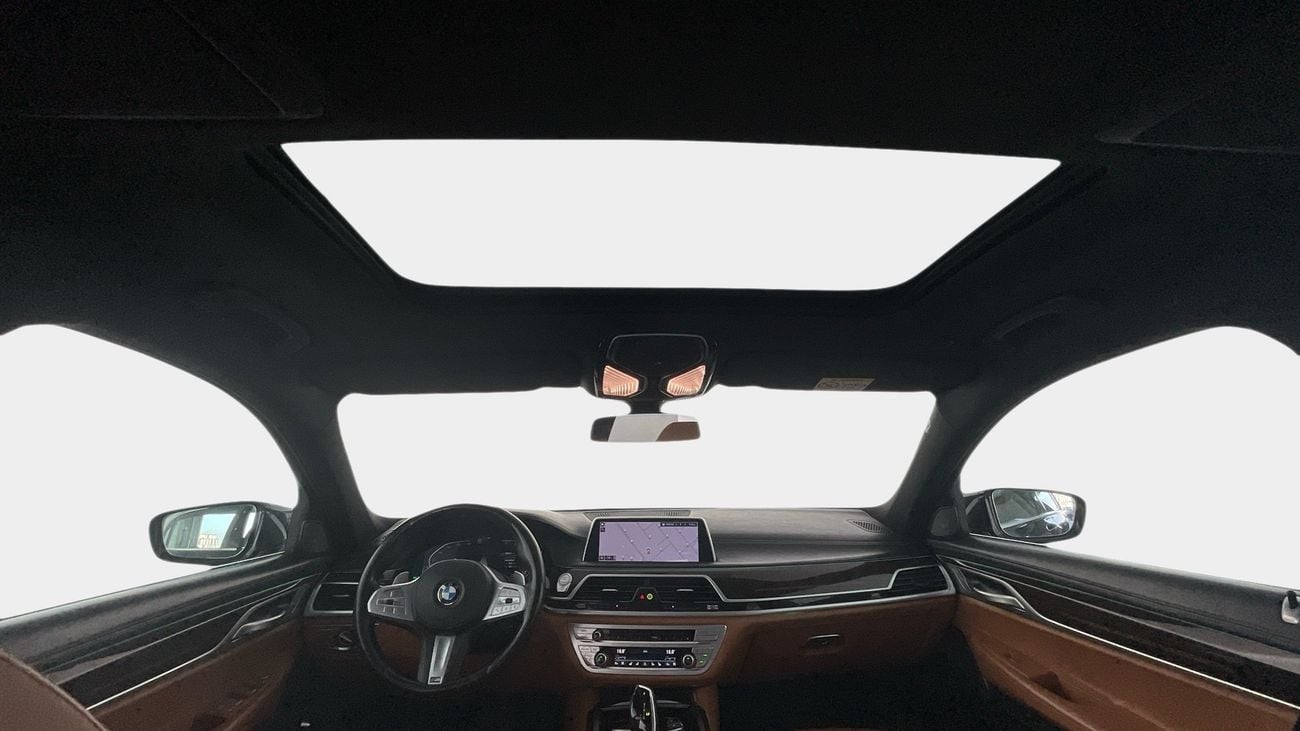 بي أم دبليو 730Li Pure Excellence | upto AED 20,000 Ramadan Discount | شامل الضمان | 0 ﺪﻔﻋﺓ ﺃﻮﻟﻯ