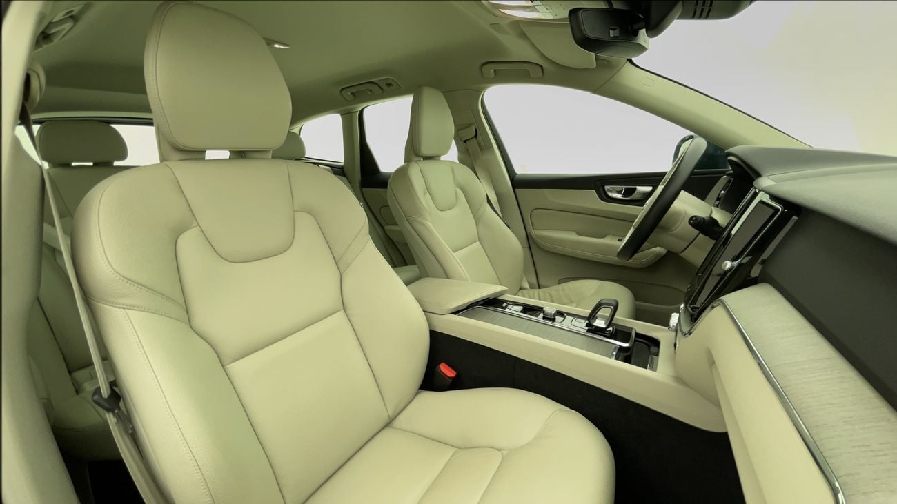 Volvo XC60 B5 CORE 2 | Zero Down Payment | Home Test Drive