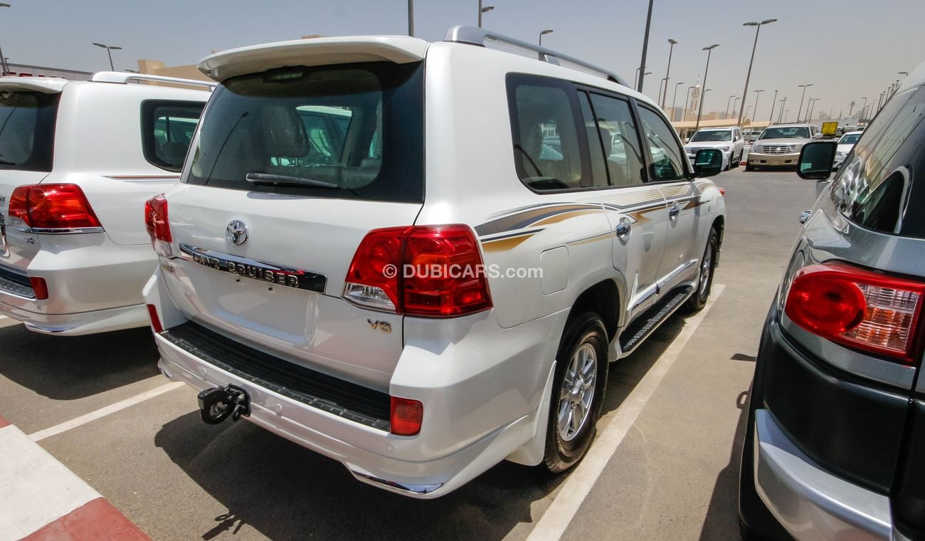 Toyota Land Cruiser GXR V8