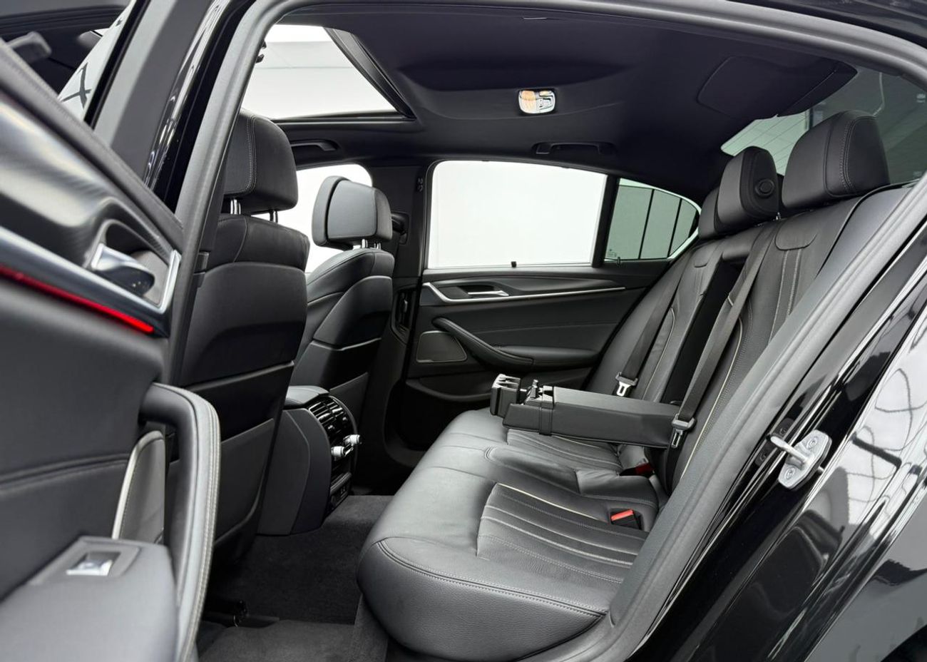 BMW 540i 2023 BMW 540i M-Sport, 2027 BMW Warranty + Service Pack, Full BMW Service History, Low Km, GCC