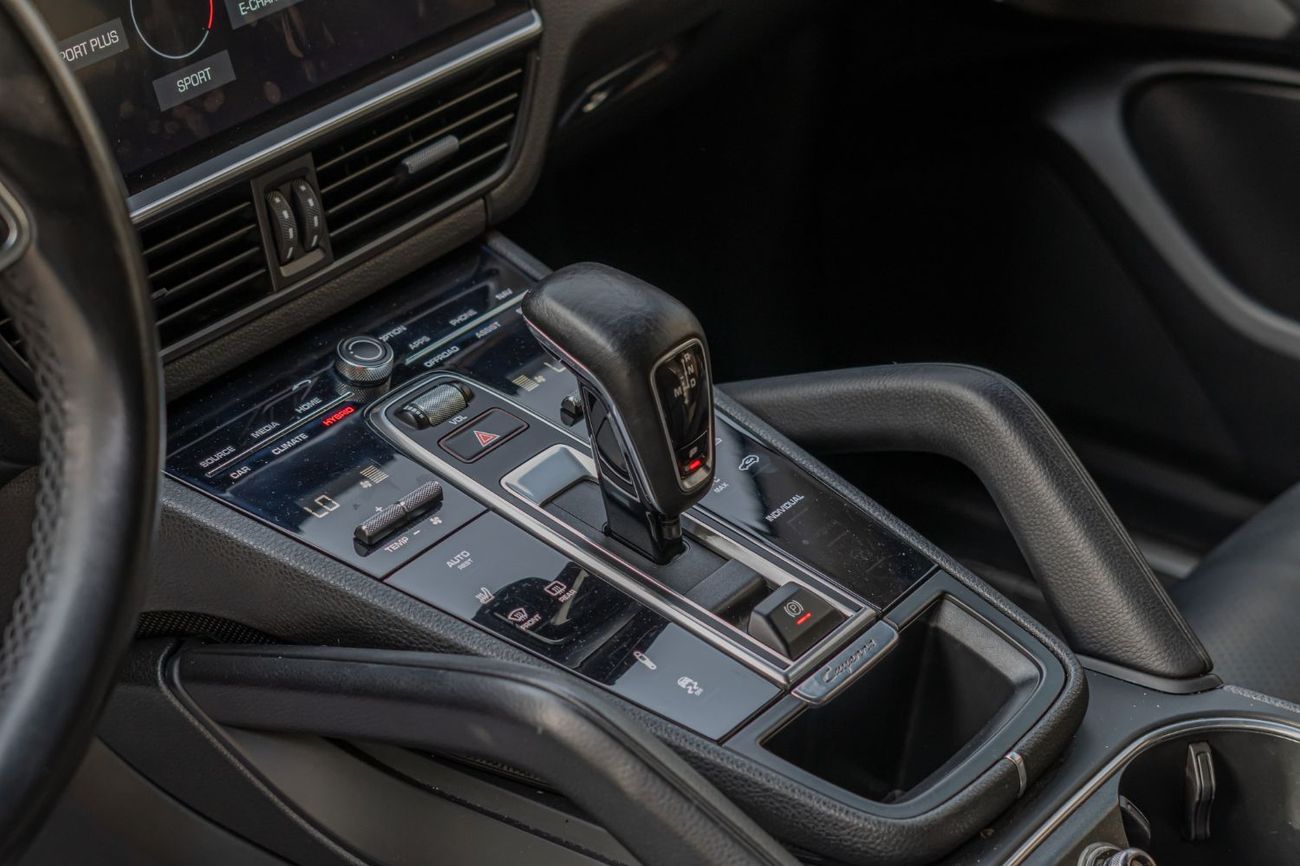 Porsche Cayenne E-Hybrid 3.0L (355 HP)